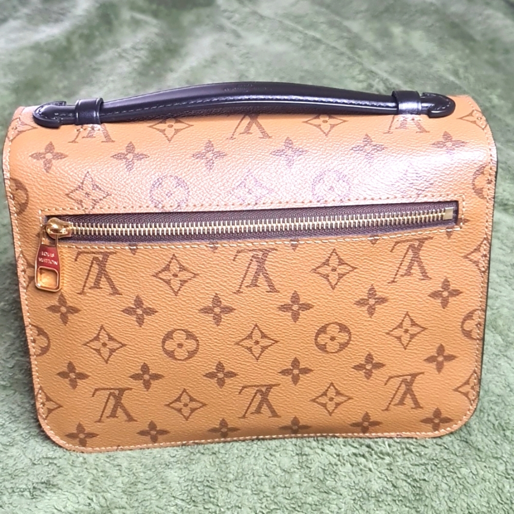 Auth 2019 LV Metis Reverse Monogram. - Picture 2 of 13